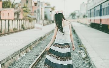 提醒中國女性在外旅游時注意著裝